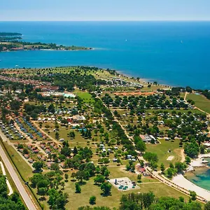 Happy Camp Mobile Homes In Park Umag Vakantiepark